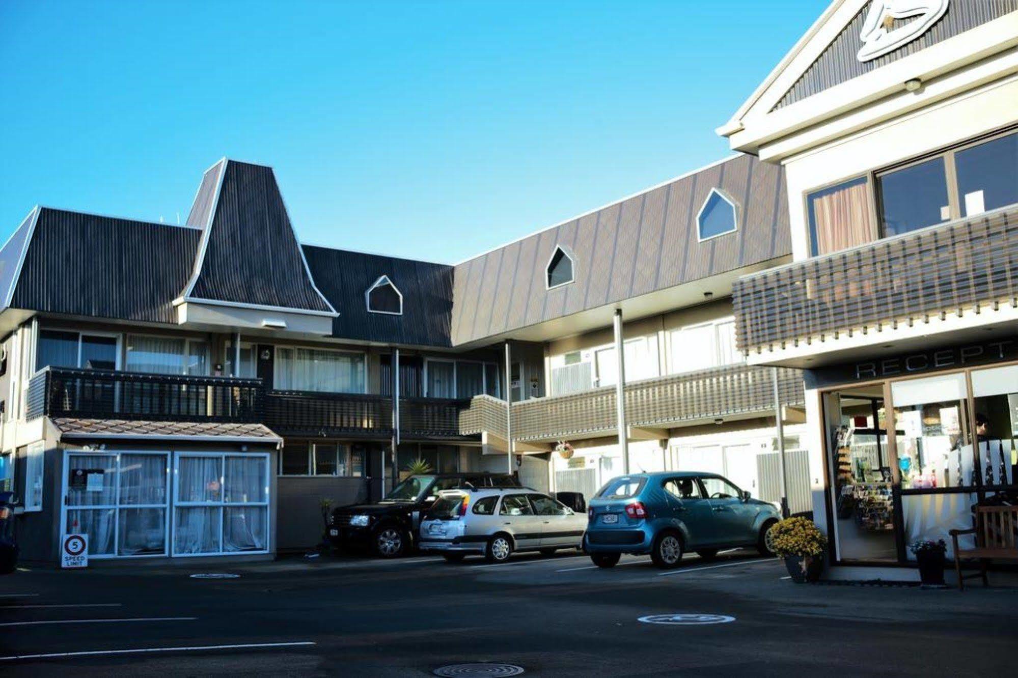 Kiwi Studios Motel Palmerston North Exterior photo
